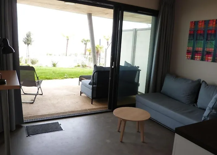 Apartment Pour 4 Pers Avec Terrasse, Jardin, Piscine Et Acces - Animaux Admis - Fr-1-194-218