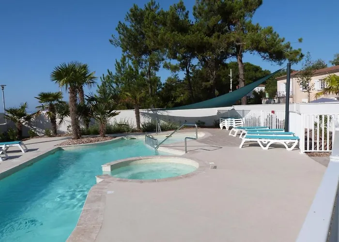 Pour 4 Pers Avec Terrasse, Jardin, Piscine Et Acces - Animaux Admis - Fr-1-194-218 Apartment La Tranche-sur-Mer