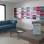 Pour 4 Pers Avec Terrasse, Jardin, Piscine Et Acces - Animaux Admis - Fr-1-194-218 *