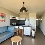 Pour 4 Pers Avec Terrasse, Jardin, Piscine Et Acces - Animaux Admis - Fr-1-194-218