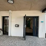 Pour 4 Pers Avec Terrasse, Jardin, Piscine Et Acces - Animaux Admis - Fr-1-194-218 *