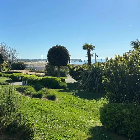 Pour 4 Pers Avec Terrasse, Jardin, Piscine Et Accès - Animaux Admis - Fr-1-194-218 *